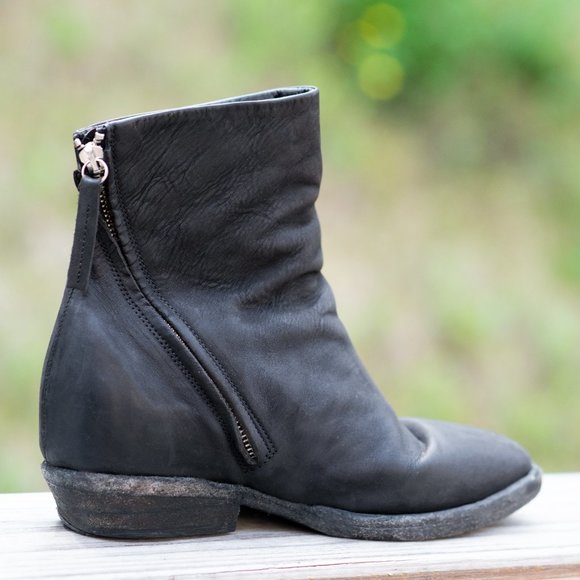 Cinzia Araia Black Leather Ankle Boots - Picture 6 of 6